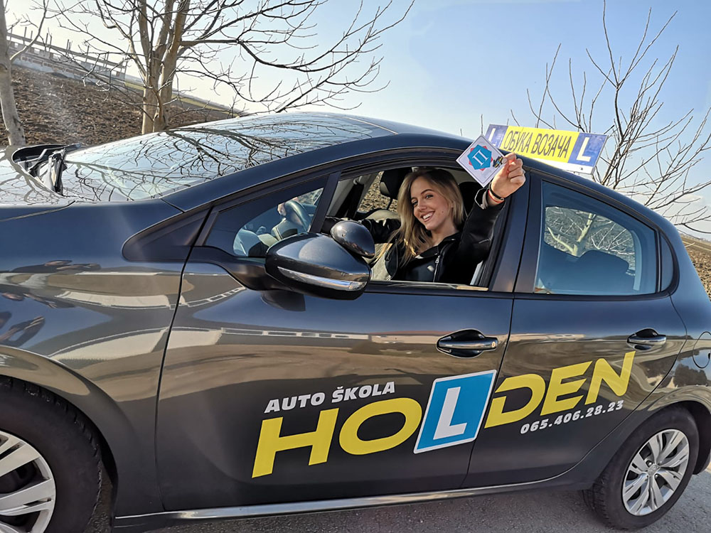 Uspešno završena obuka u Auto školi Holden Novi Banovci
